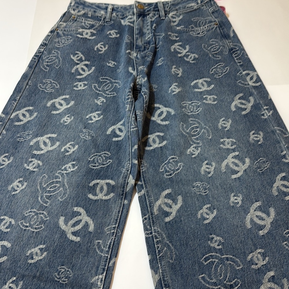 CHANEL Blue Straight Leg Jeans with Logo Design - Picture 2 of 4